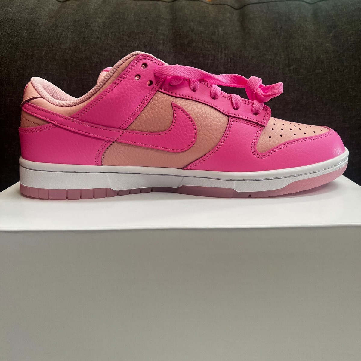 美品 NIKE DUNK LOW BY YOU Women’s 27.5 Nike Dunk Low By You Triple Pink White Women's Size 9.5 NO BOX LID