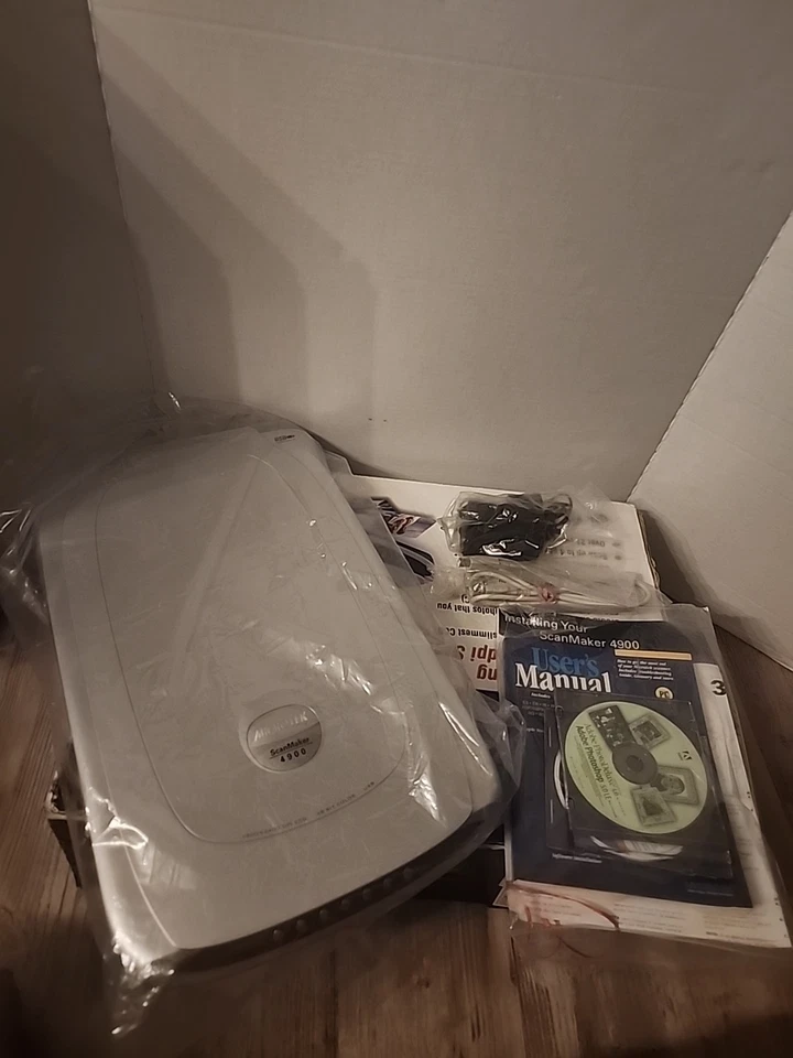 Microtek ScanMaker 4900 Legal Size Flatbed Scanner 9600x4800 DPI USED ONE DAY - Image 2 of 4