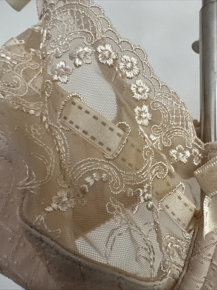 CHARNOS Bra US 34I UK 34G Nude Ribbon Trim Underwire Satin And Lace - Image 3 of 4