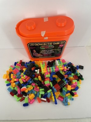 Vintage BetterBlocks Glow-in-the-Dark 500 Piece Building Blocks Set w/ Bucket