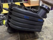 04 05 2004 2005 MERCURY MOUNTAINEER FORD EXPLORER OEM AIR CLEANER AIR BOX 
