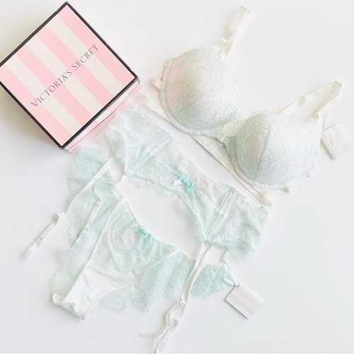 VINTAGE 34D LARGE Victoria’s Secret 3PCS bridal bra set garter belt panties