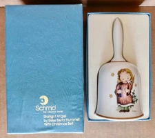 Schmid Christmas 1979 Collector Bell "A Time to Remember" by Berta Hummel NIB