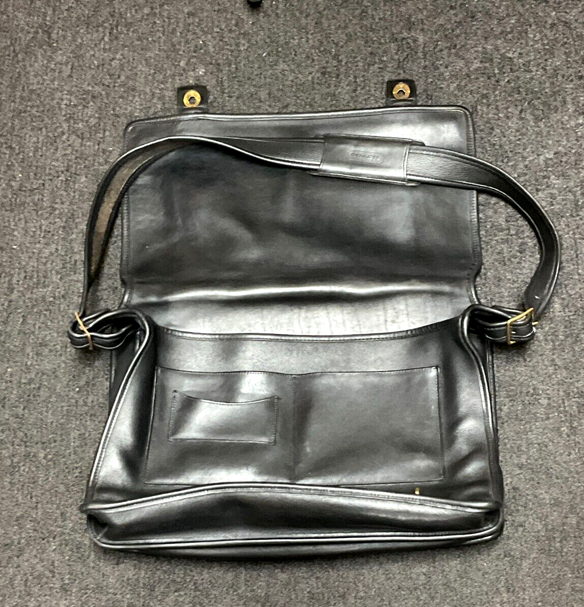 Vintage COACH C5C 5274 Essex Black Leather Double Turnlock Vintage COACH C5C 5274 Essex Black Leather Double Turnlock