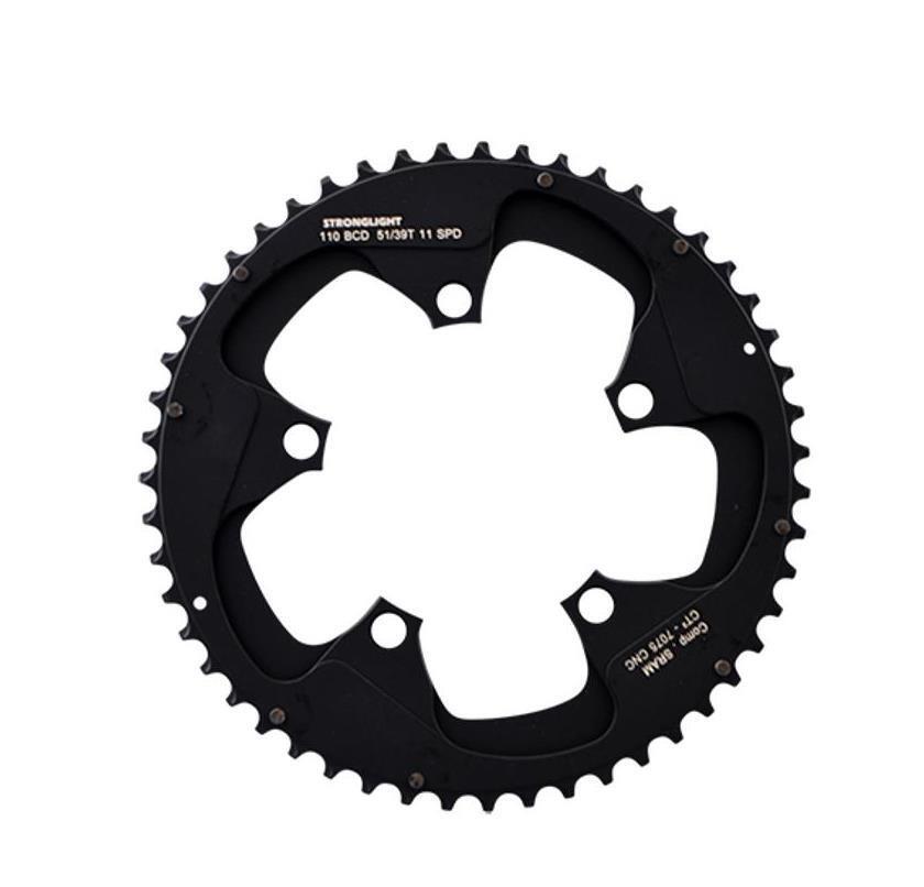 Plateau route diam 110 Stronglight noir 51 dents, idéal pour vos entraînements intensifs