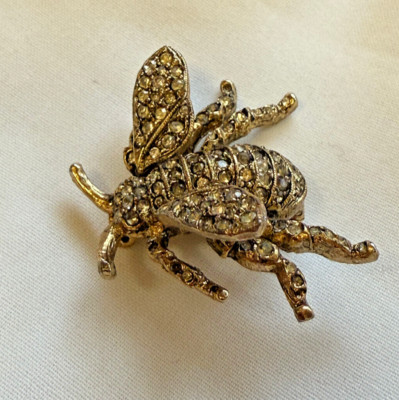 Vintage unmarked Bee Pin with Rhinestones