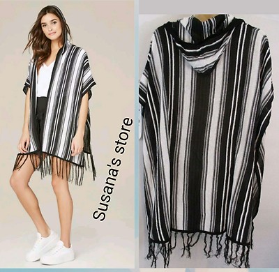 NWT BEBE 1 SIZE STRIPED HOODED RUANA Beachy little ruana with brightly hued stri