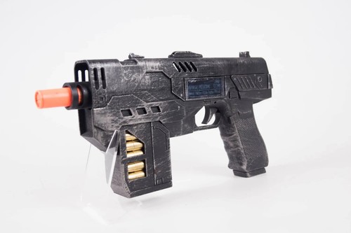 Judge Dredd Lawgiver Prop (Dredd) - Picture 3 of 5