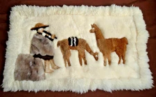 VntG LAMA FUR Rug Wall Hanging Tapestry Throw VERY ATTRACTIVE SOFT CLEAN 28"x44"