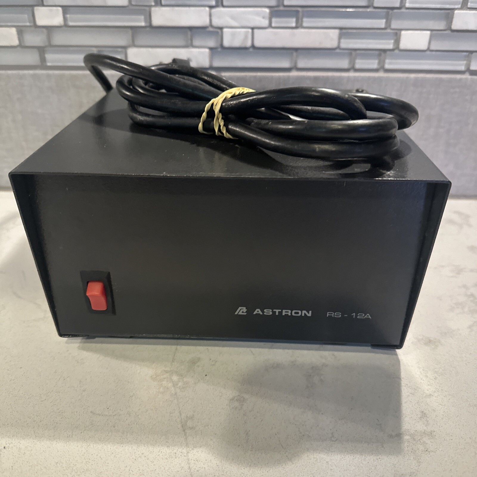 Astron RS-12A Linear Power Supply 13.8V 300W - Great Condition Free Shipping