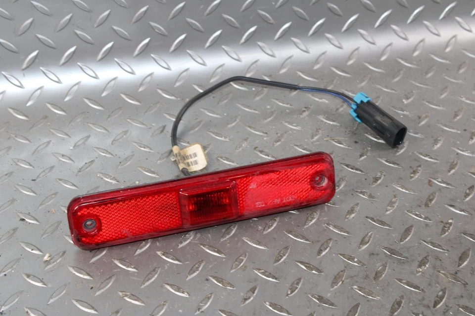 03-09 Hummer H2 Rear Quarter Right RH Or Left LH Side Marker Light Lamp Lens OEM - Image 2 of 4