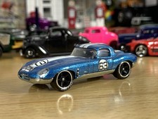 Hot Wheels Silver Series Jaguar Lightweight E-Type with Metal Base & Wheel Swap