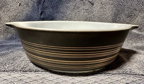 Vintage Pyrex Terra Cinderella Bowl #473 (1 QT) – Matte Finish