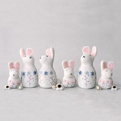 Ostern Frühling Hase Häschen Folkart bestickt rund Hängedeko