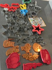 Large Lot Over 50 Vintage Cookie Cutters & Se...