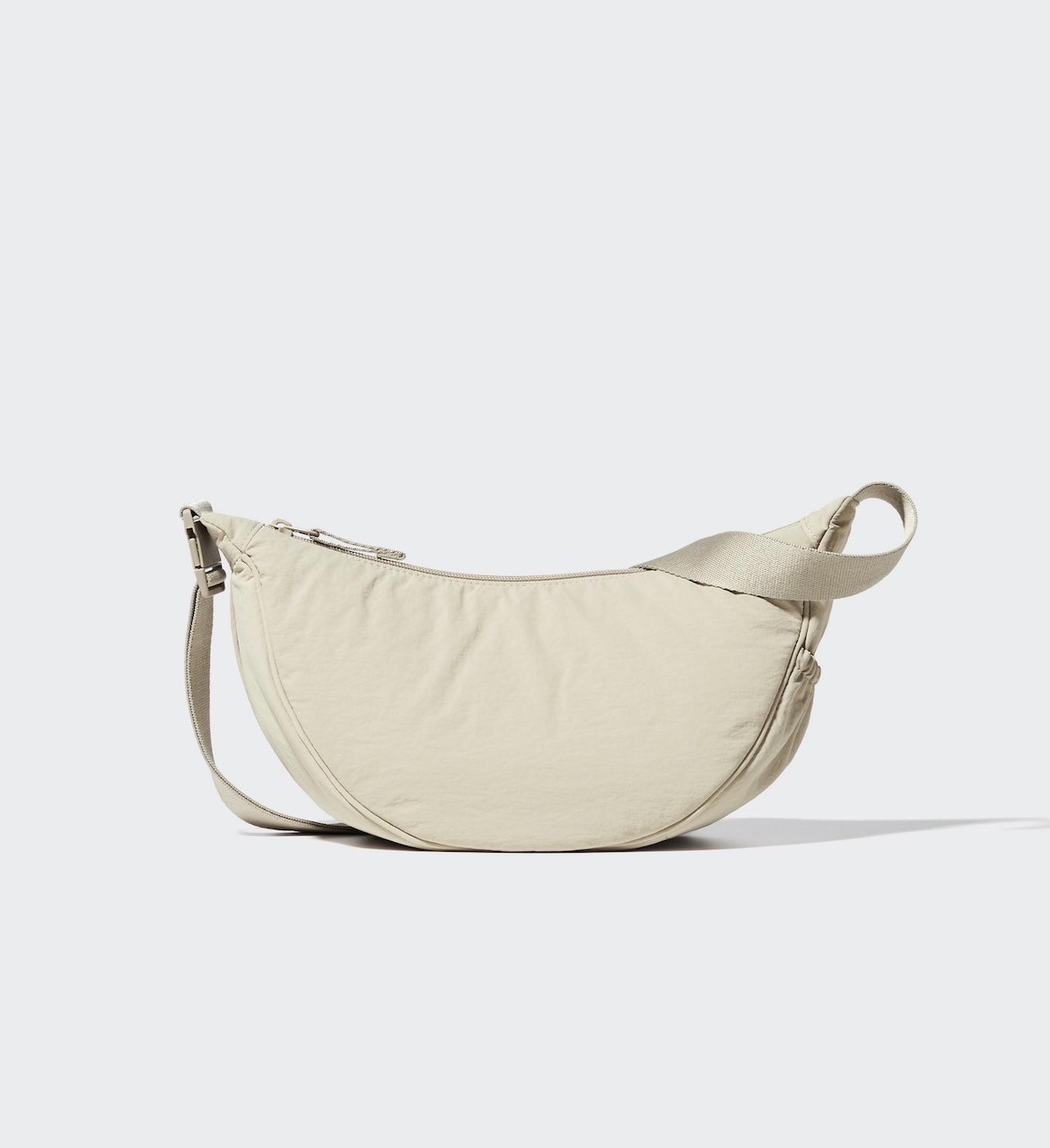 "UNIQLO Round  \"Ultra Mini\" Bag #32 BEIGE"