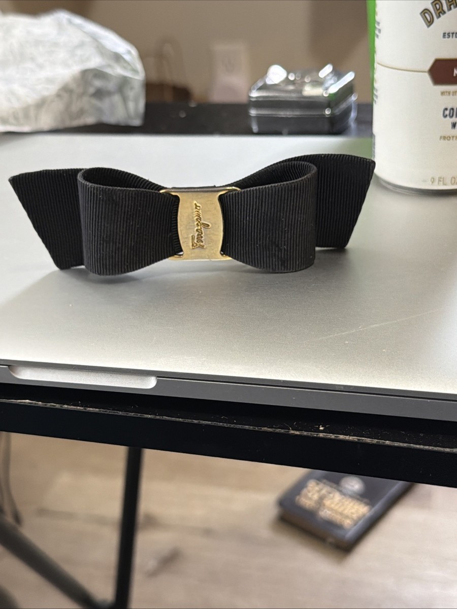 Salvatore Ferragamo Black Grosgrain Bow Hair Clip with Gold Plaque FERRAGAMO Bow Hairclip Black/Gold 786477 main image 3