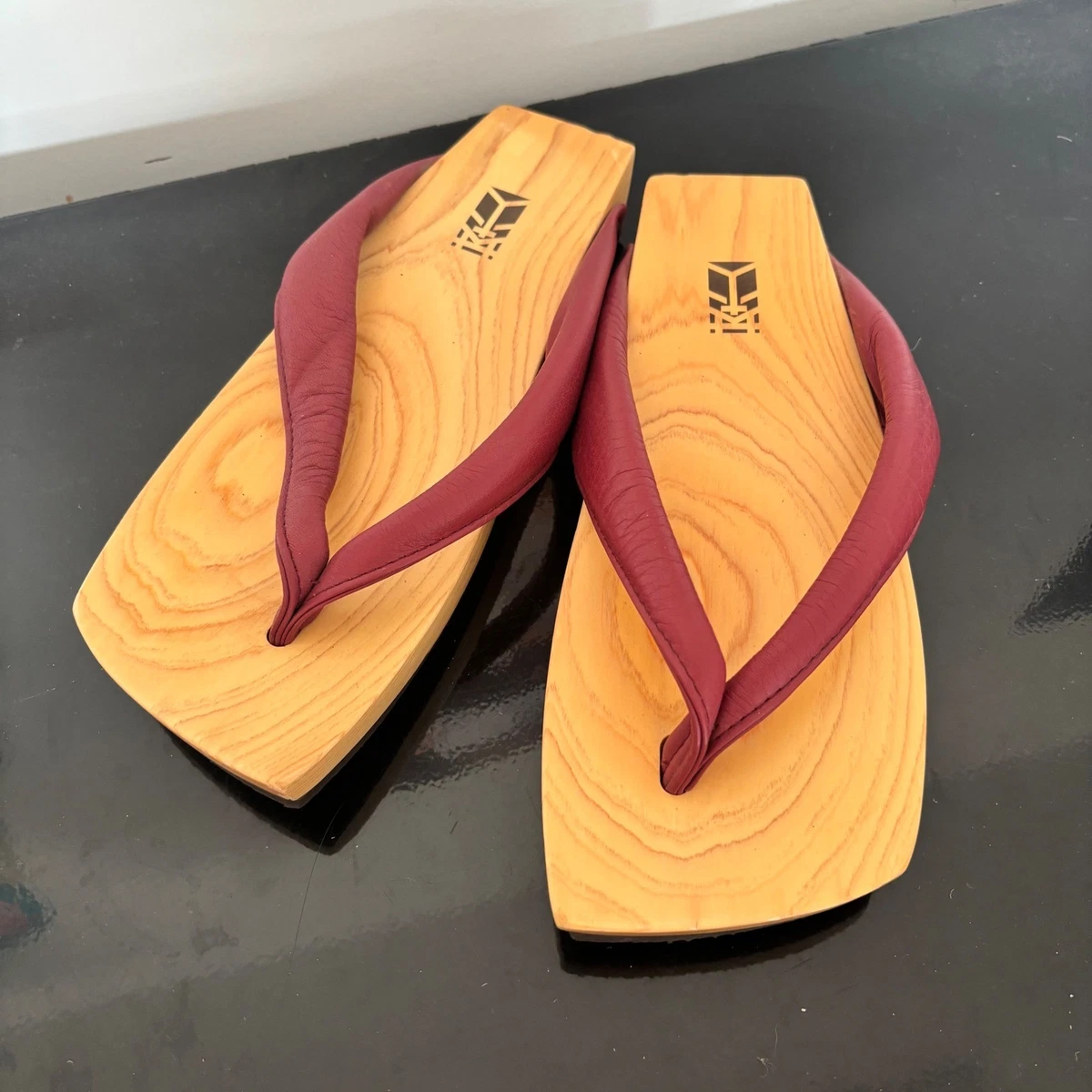 Geta Shoes In Men display picture 1