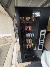 Vending Machine 23-Selection Snack Model #3573
