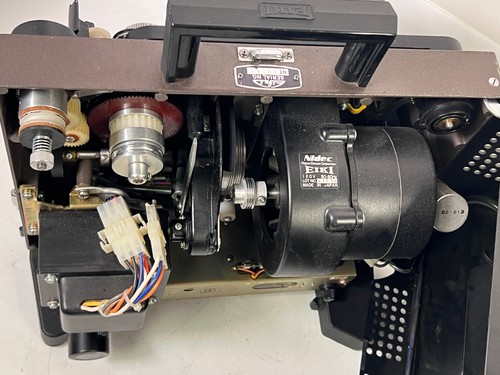 Vintage Eiki Model NT-0 16mm Self-Threading Film Movie Projector - Picture 15 of 19