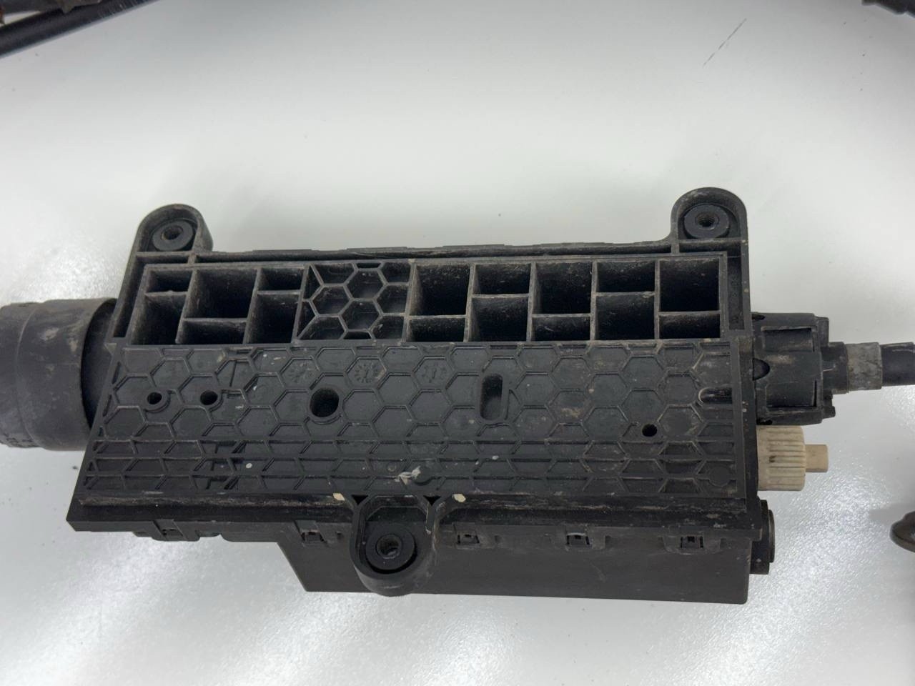 2014 Maserati GHIBLI Emergency Parking Brake Actuator 80k Miles