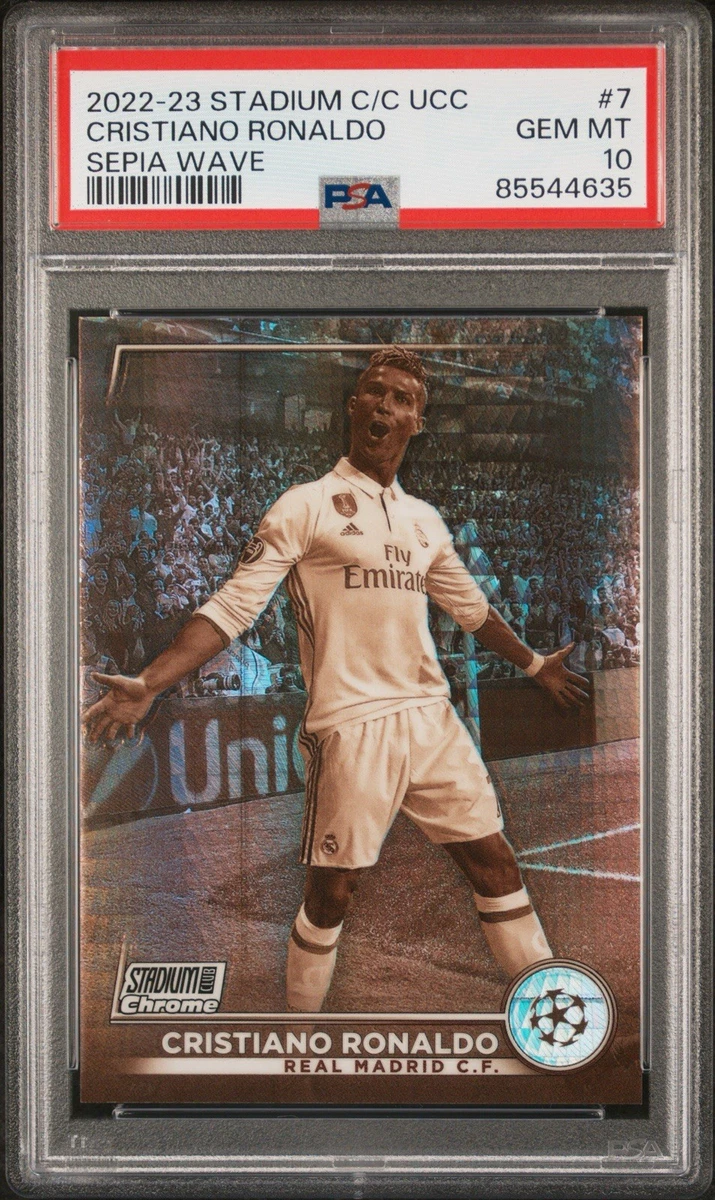 Topps Cristiano Ronaldo Soccer Sports Trading Card Singles for