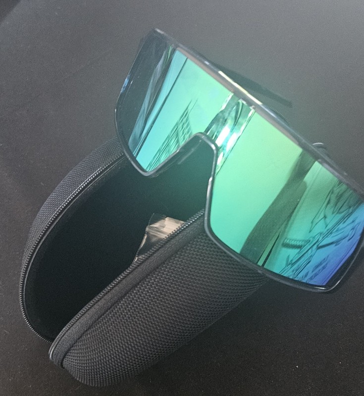 Oakley Sutro Sunglasses 2025 Prizm Road Jade / Grey Ink..
