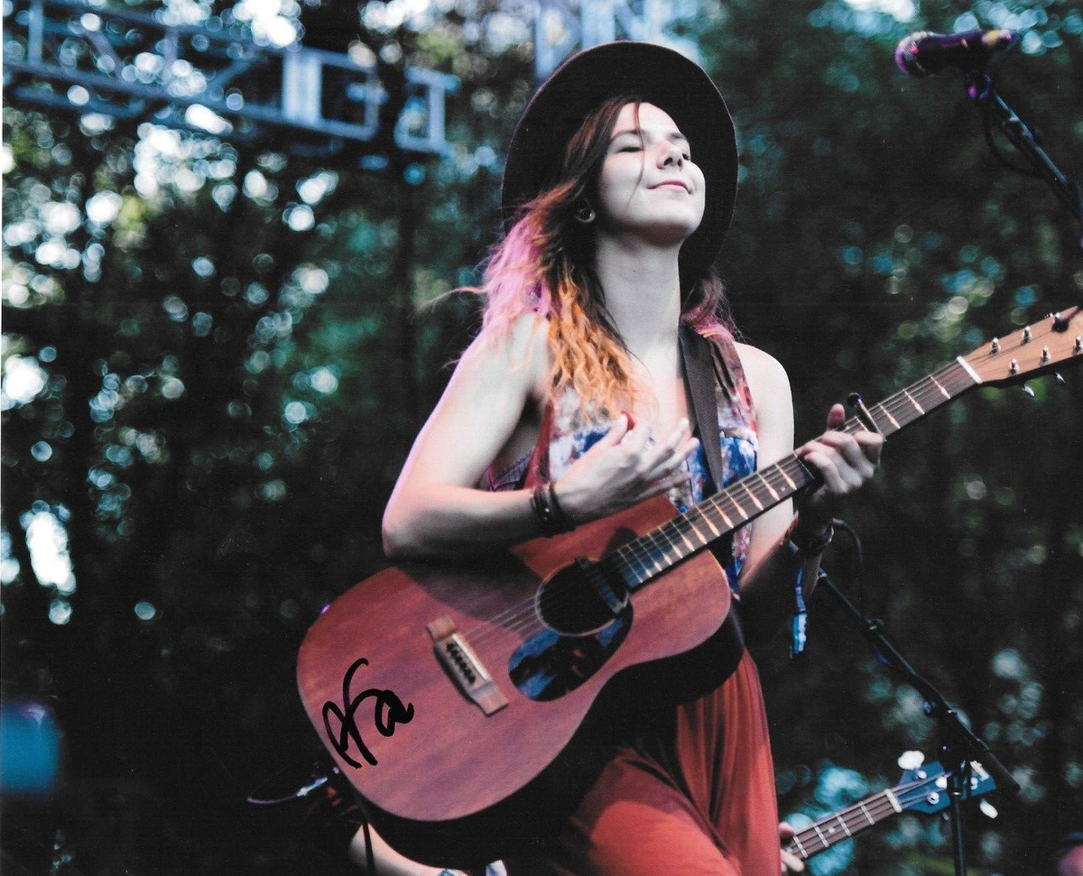 * NANNA BRYNDIS HILMARSDOTTIR * signed 8x10 photo * OF MONSTERS & MEN * 4
