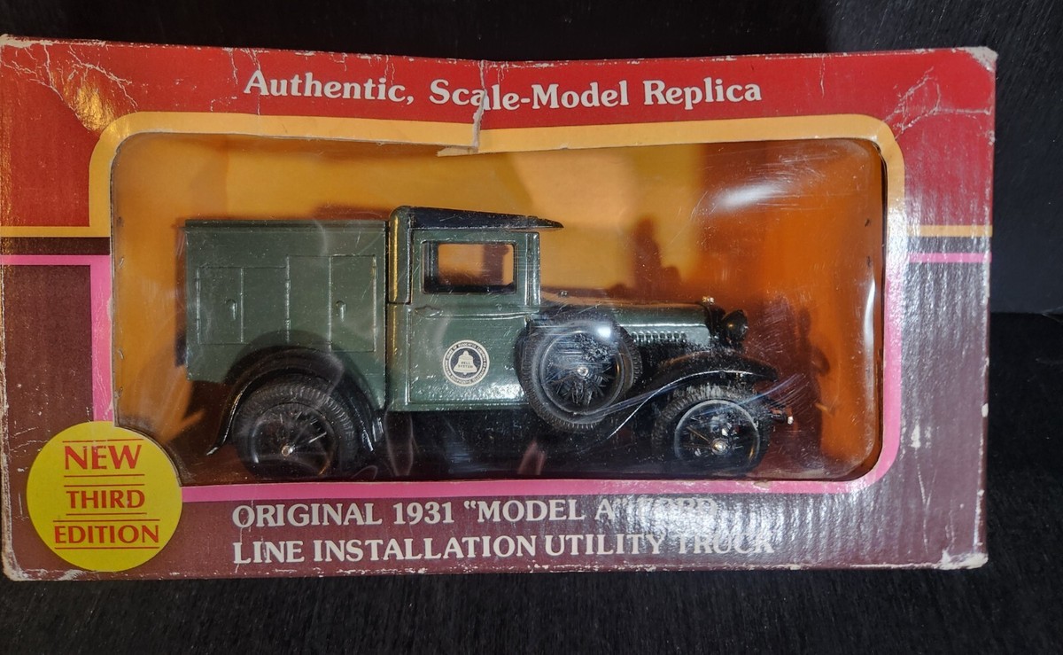 洋古書 AMERICAN TOY CARS & TRUCKS 1894-1942 洋古書 AMERICAN TOY CARS & TRUCKS 1894-1942