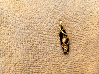 Vintage 10k 12k Black Hills Gold Traubenblatt schwarzer Onyx Anhänger