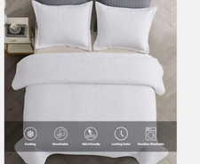 Maple  Stone White Quilt Set, Queen/Full, Lightweight, Chevron Pattern,3 piece