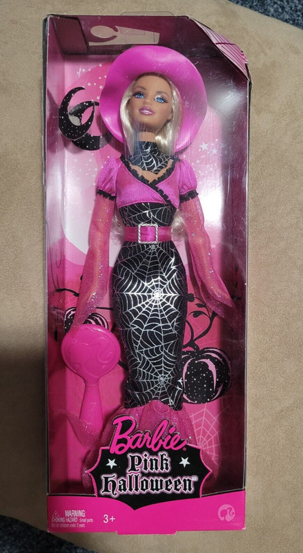 NEW BARBIE Pink Halloween Spider Witch Doll  2008 Hat Brush