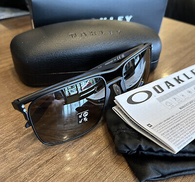 Oakley Holbrook Ti 