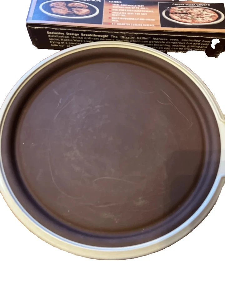 Nordic Ware Vintage Microwave Sizzlin' Skillet Microwave Cooking Plate In Box - Image 4 of 4