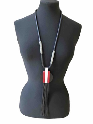BNWT, ARTY, QUIRKY, LAGENLOOK STATEMENT RUBBER NECKLACE