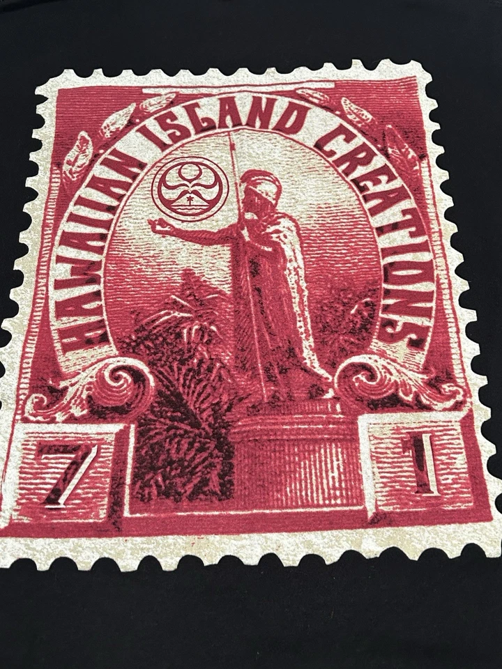 Camiseta estampada King Kamehameha de Hawaiian Island Creations (HIC) para hombre talla pequeña Foto 2 de 4