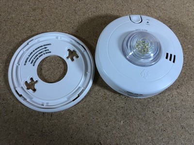 First Alert BRK 7020BSL Photoelectric Smoke Alarm Strobe Light commercial Grade 