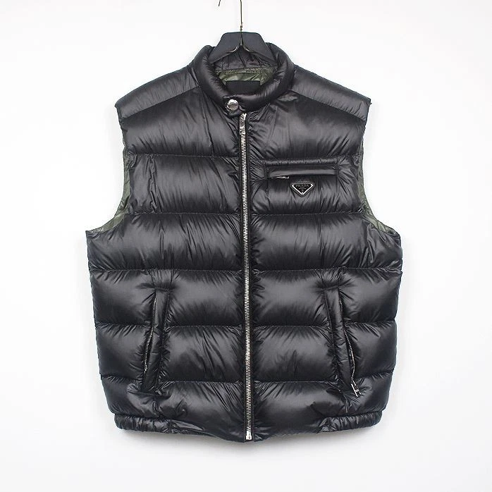 Gilet Prada triangolo logo taglia 52 SGB114 134650456