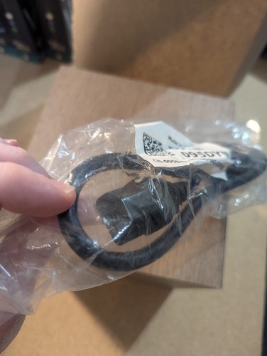 Nuovo Dell 95DYN 095DYN 250V C13 a C14 2 piedi - Foto 2 di 3