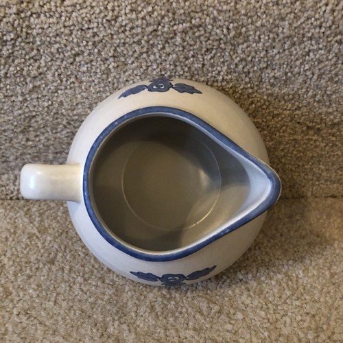 Pfaltzgraff Yorktowne Vintage Gray Stoneware Gravy Pitcher Blue Floral - Picture 7 of 7