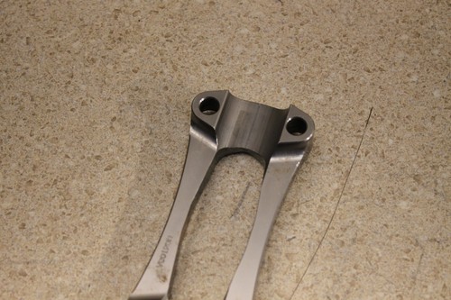2024 Yamaha YZ250F Zeta Upper Bar Mount Clamp Top 1 1/8" 6437 S82 - Picture 2 of 4