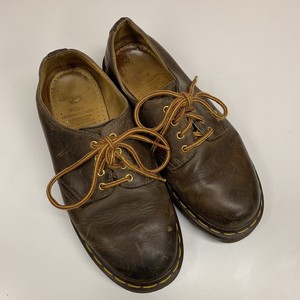 brown doc marten oxfords