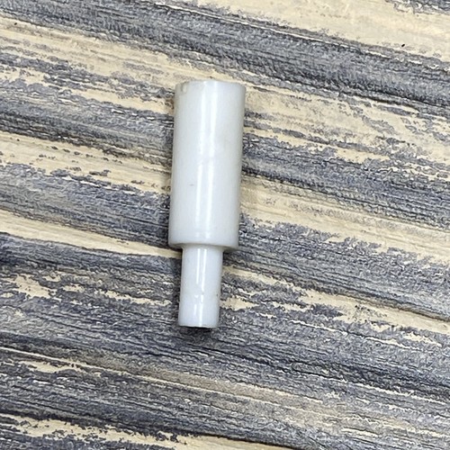 Vintage Milton Bradley Battleship White Pegs Replacement Part Piece Lot of 76 - Picture 2 of 3