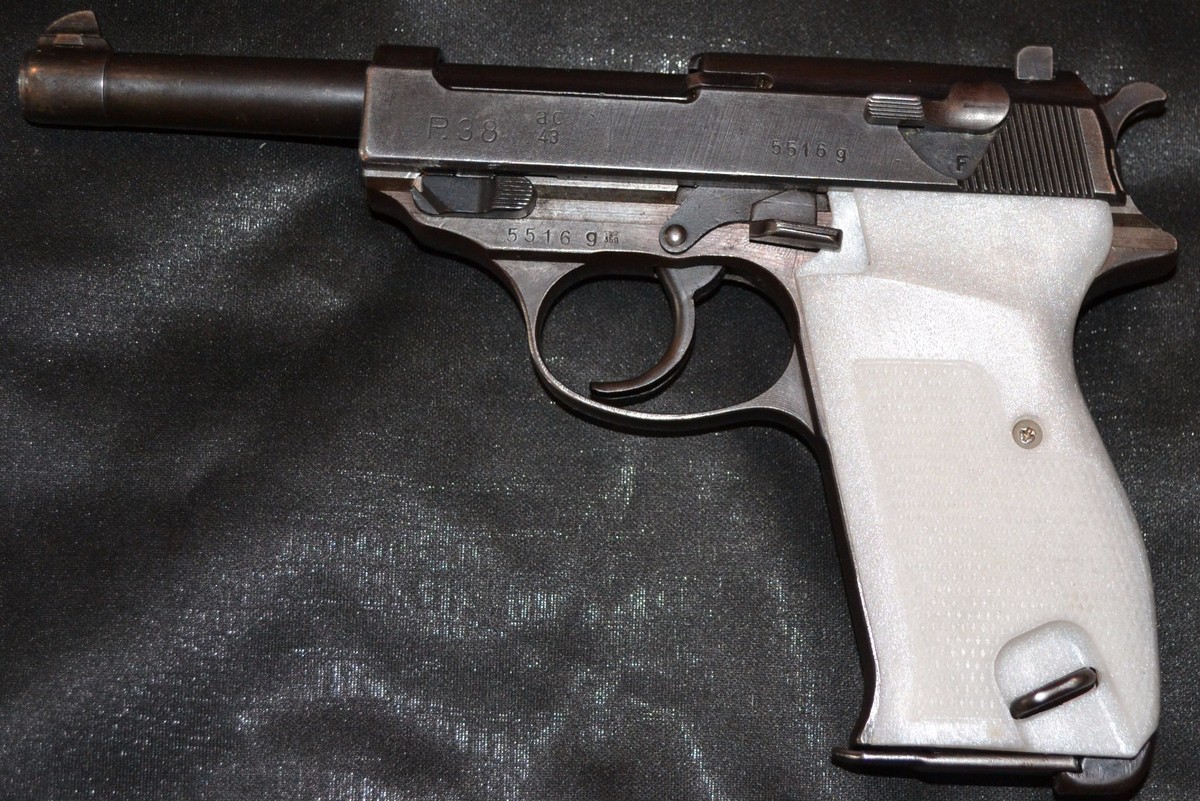トイガン Walther P38  Original Grip Walther P38 / Mauser P38 pistol grips antique copper plastic