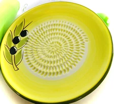 All-In-One Premium Ceramic Garlic Grater Plate 4-Piece Set - Yellow Olive Design