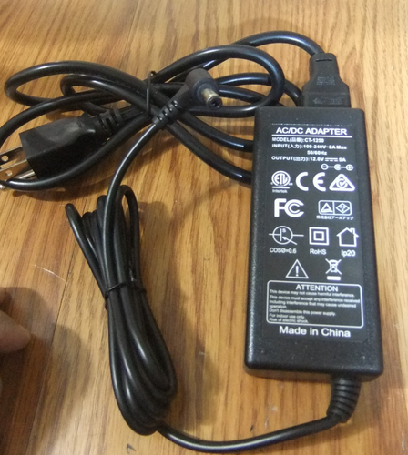 AC/DC Adapter Model CT-1250 Input 100v-240v~50/60Hz Output 12V  5A - Afbeelding 1 van 4