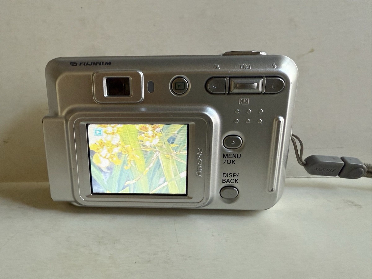 Fujifilm FinePix A Series A500 5.1MP Digital Camera - Silver