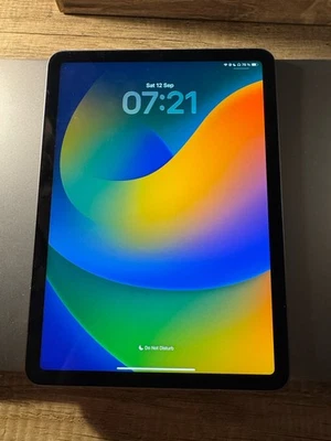 Apple iPad Air (4th generation) · 64GB · Cellular