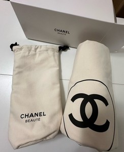 Chanel Beaute GWP Ivory w/Gold Glitter and Blue w/Gold Hair Scrunchies Spellout Chanel Scrunchie | eBay main image 4