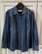 Pure Energy Medium Wash Chambray Denim Button Front Top Women's Plus 3X